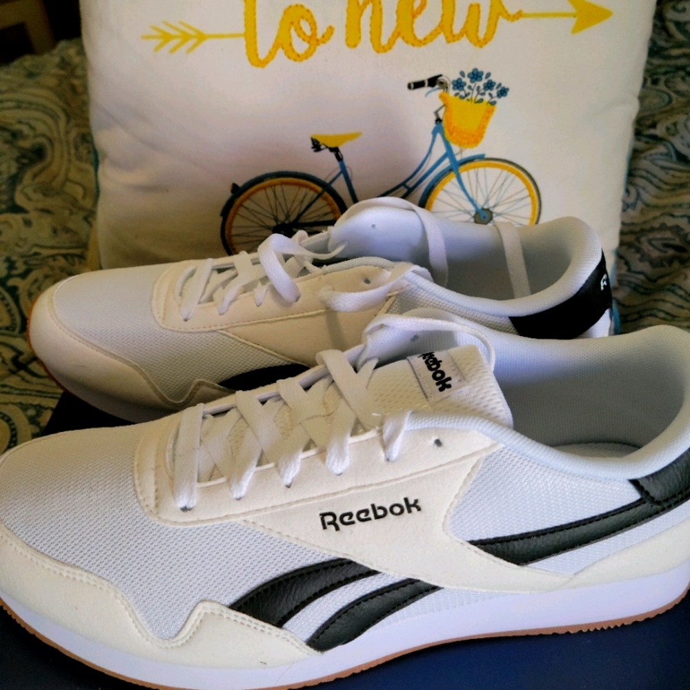 Reebok Women's white shoe